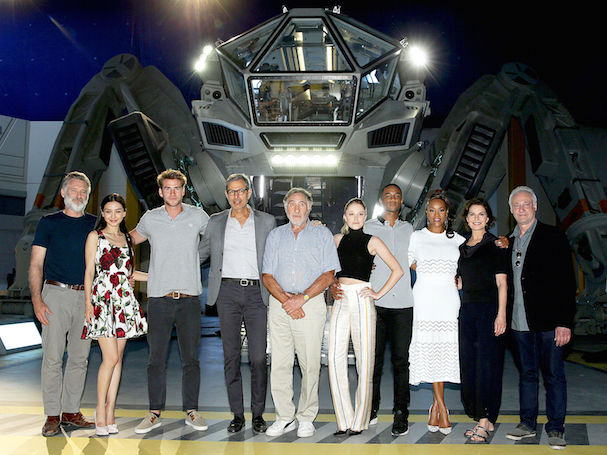 Independence Day: Resurgence cast 607