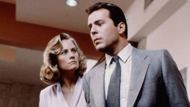 Moonlighting 607